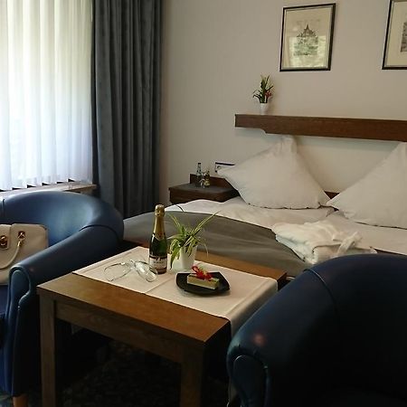 Cafe Blaich - Hotel Garni Hoefen an der Enz Экстерьер фото